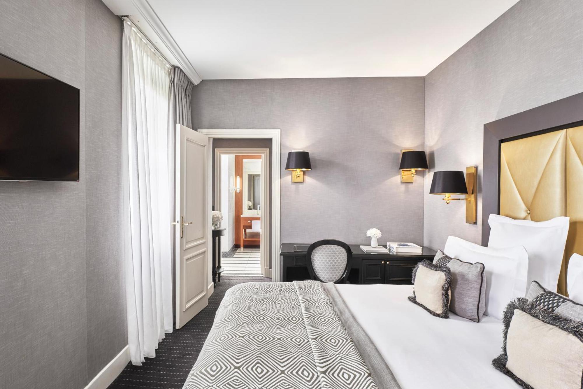 Superior Room,1641009915:JPEG